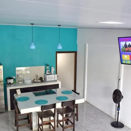 Cahuita Apartment By Angie Exterior foto